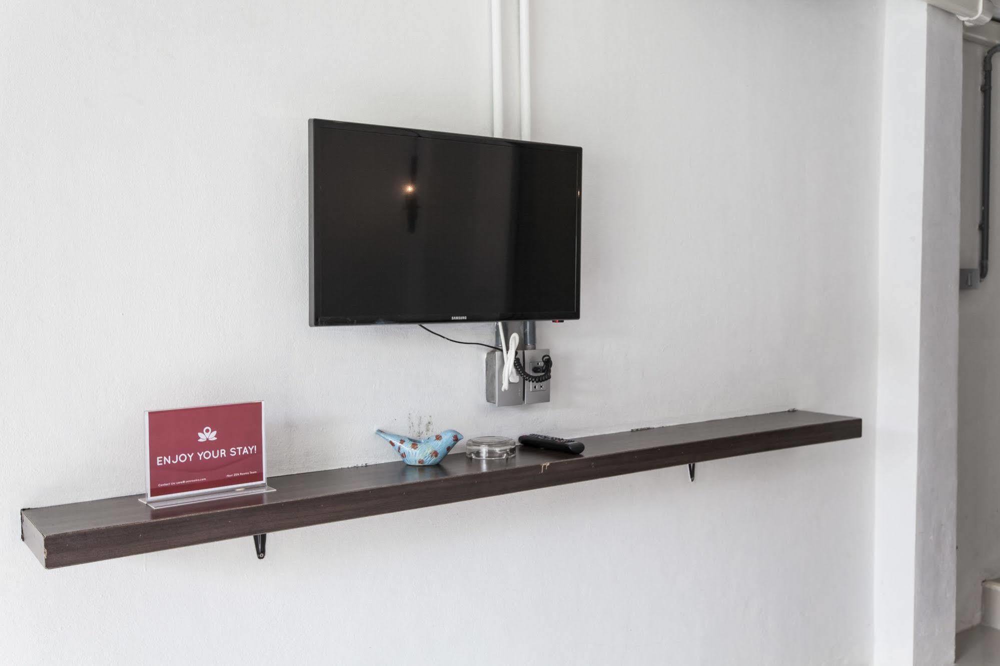 Zen Rooms Basic Nanai Phuket Patong Екстер'єр фото