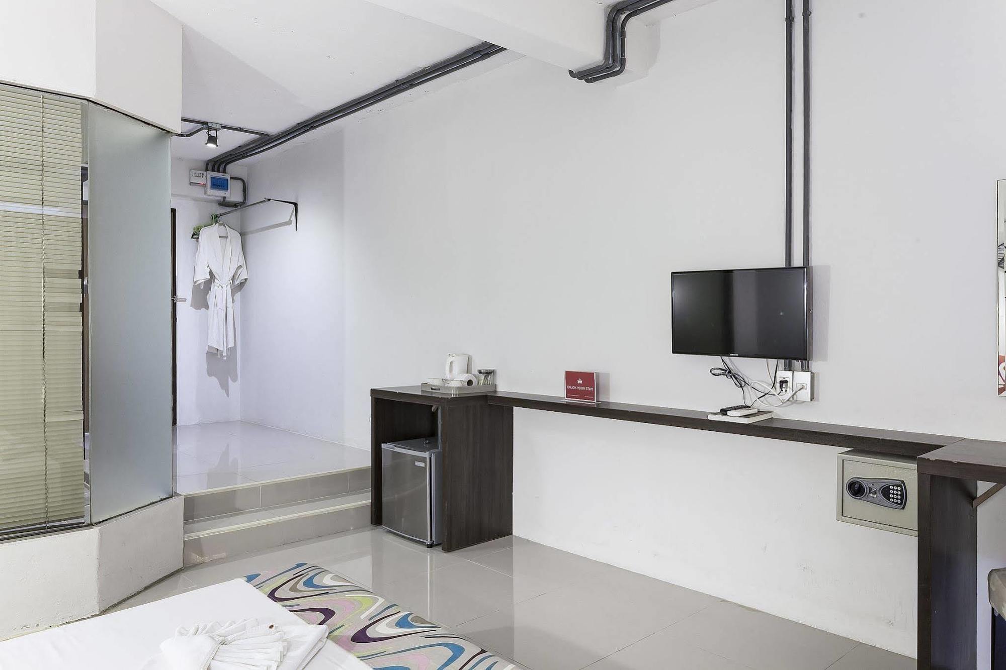 Zen Rooms Basic Nanai Phuket Patong Екстер'єр фото