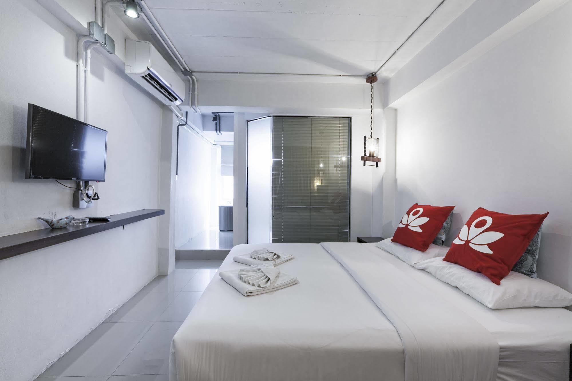 Zen Rooms Basic Nanai Phuket Patong Екстер'єр фото