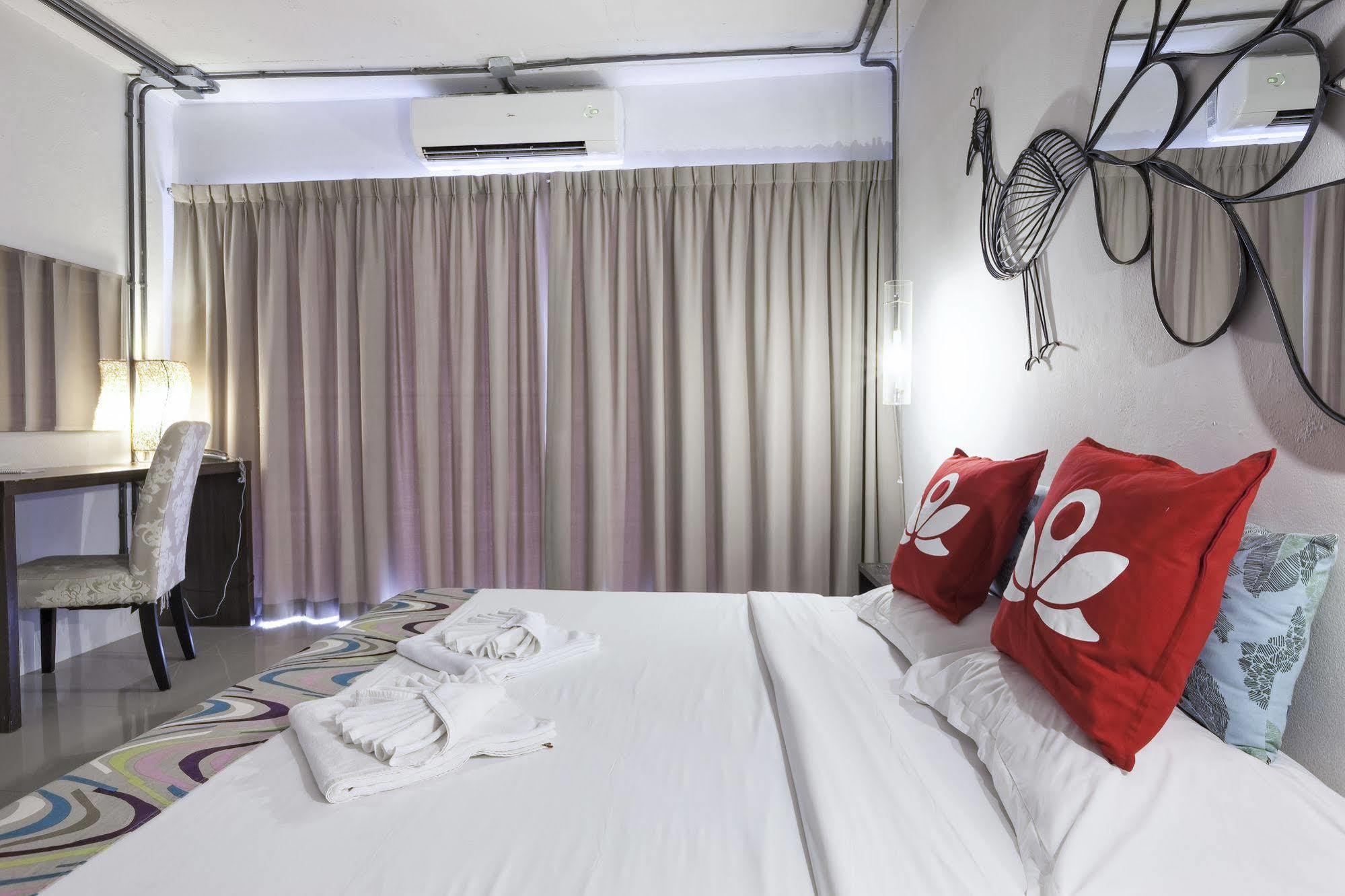 Zen Rooms Basic Nanai Phuket Patong Екстер'єр фото